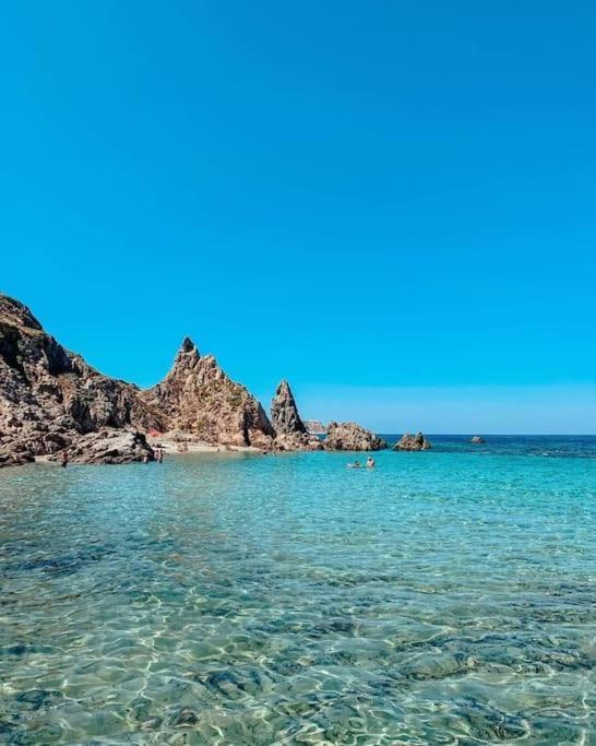 Villa Bouganville 15 Min A Piedi Dalla Spiaggia Rena Majore Esterno foto